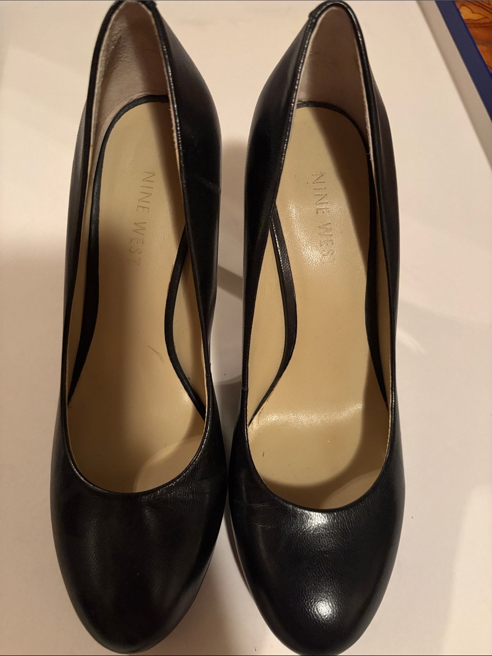 Nine West Black Leather Classic Pump